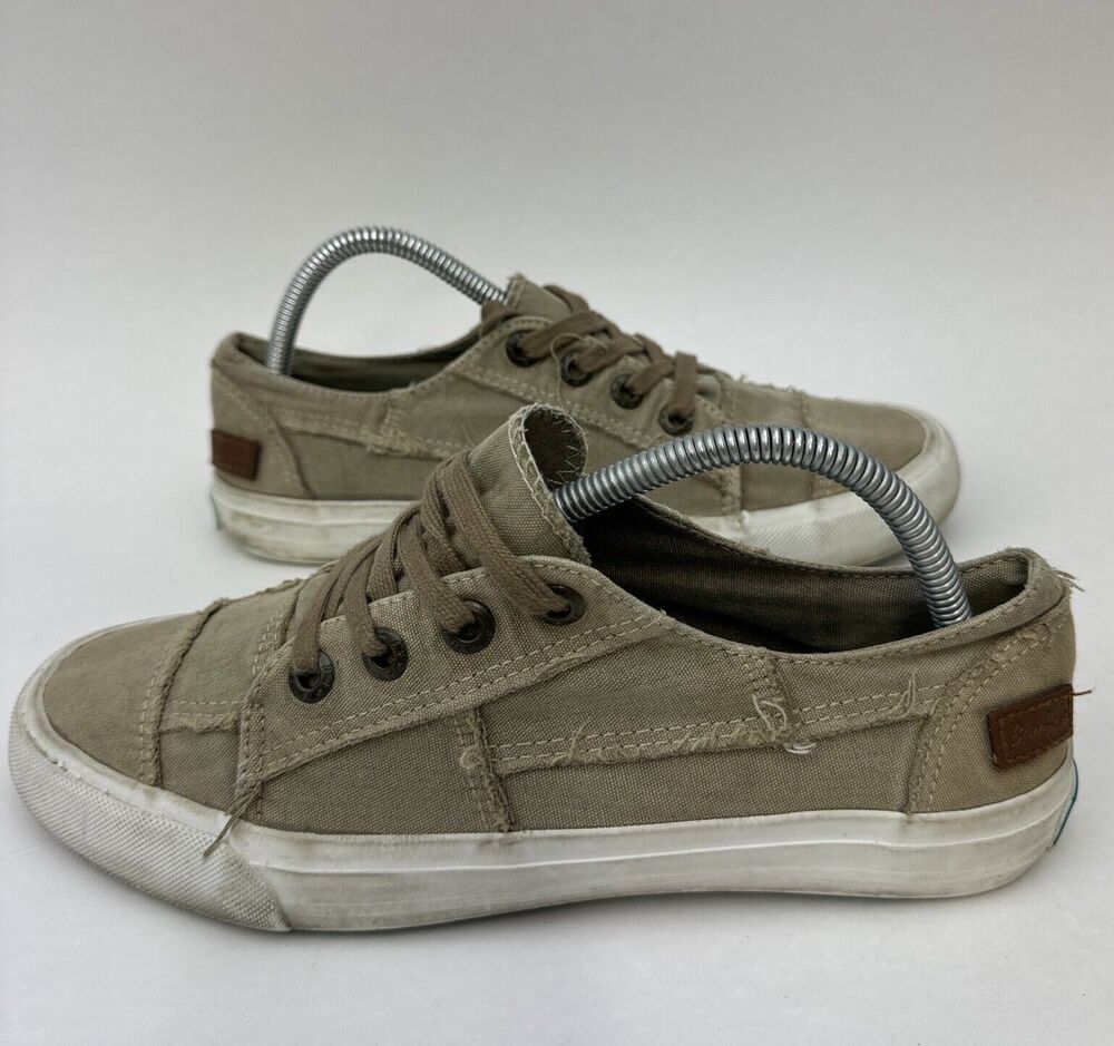 Womens Blowfish Malibu Sneakers, Size 6M Brown GUC.